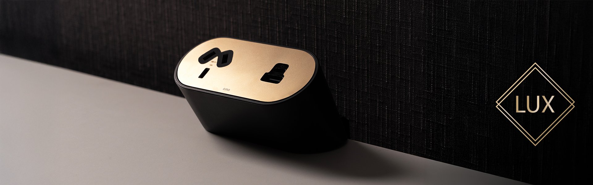 Power rail metal finish above on-desk usb power rail